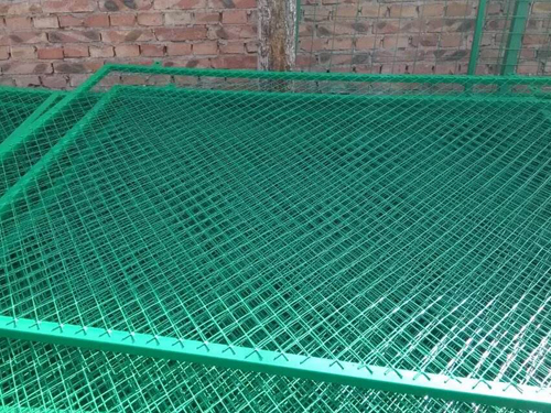 钢板护栏网